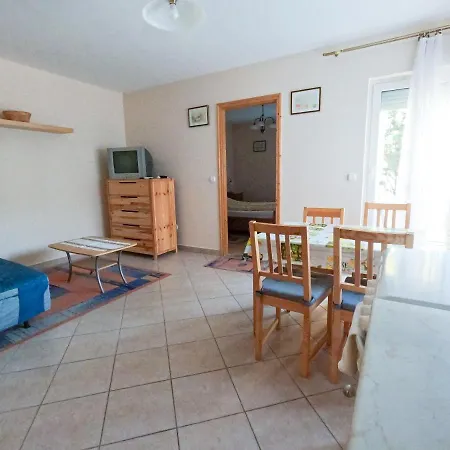 Apartment Maria-lak *