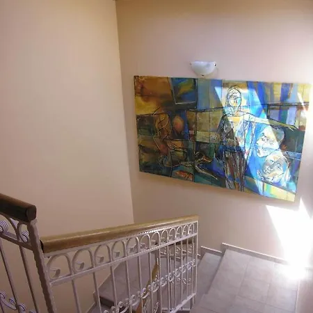 Maria-lak Apartment *